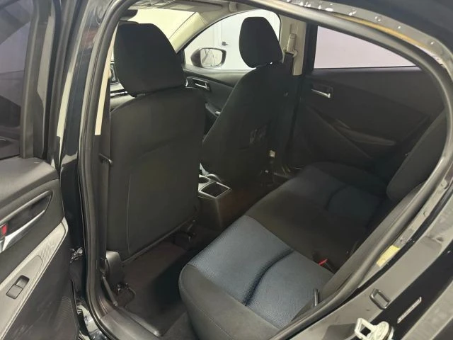 2017 Toyota Yaris - Image 17 of 21