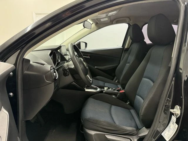 2017 Toyota Yaris - Image 18 of 21