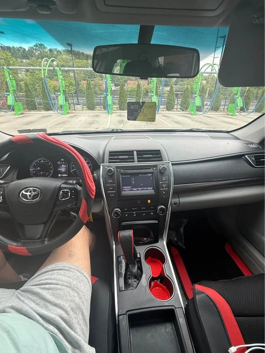 2017 Toyota Camry 7th Gen - Image 6 of 10