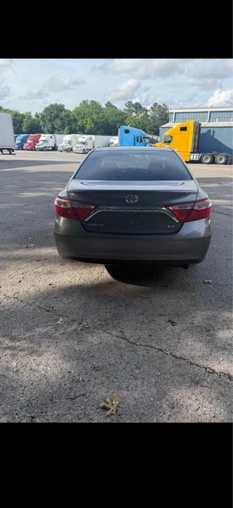 2017 Toyota Camry 7th Gen - Image 4 of 8