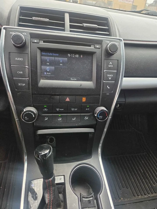 2017 Toyota Camry 7th Gen - Image 12 of 15