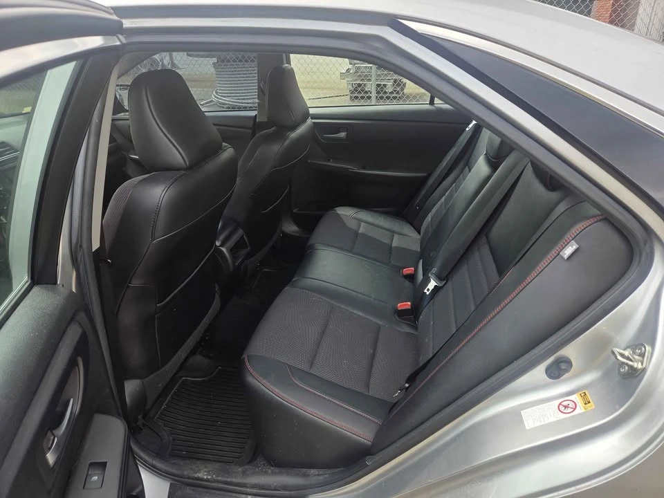2017 Toyota Camry 7th Gen - Image 11 of 15