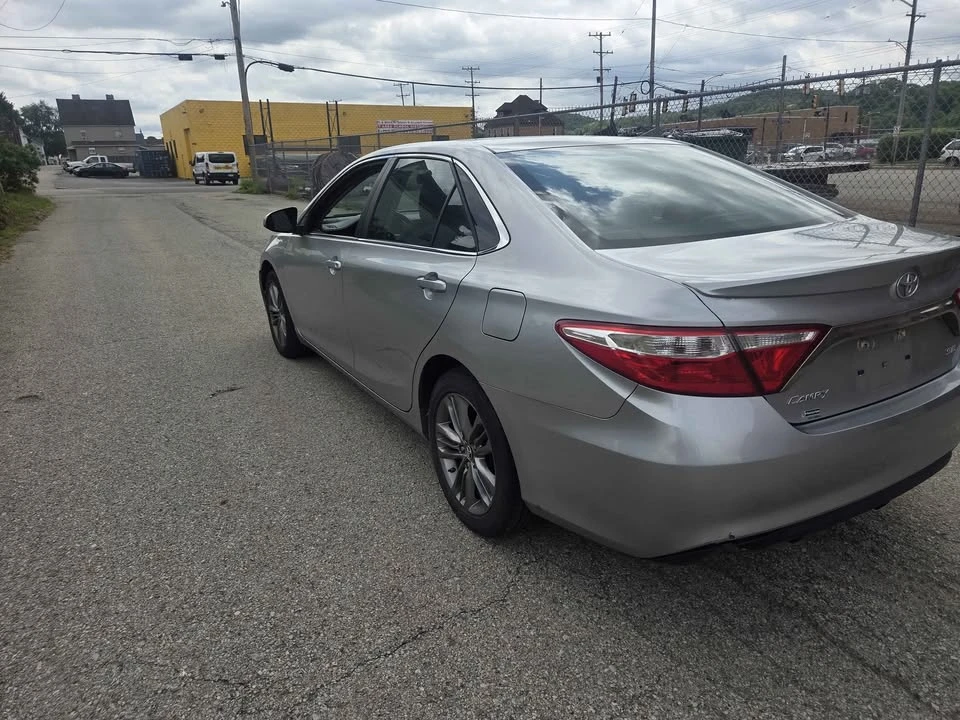 2017 Toyota Camry 7th Gen - Image 6 of 15