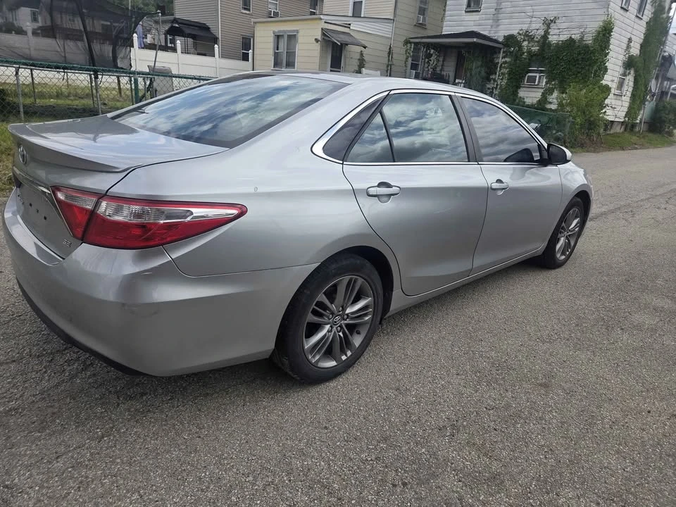 2017 Toyota Camry 7th Gen - Image 4 of 15