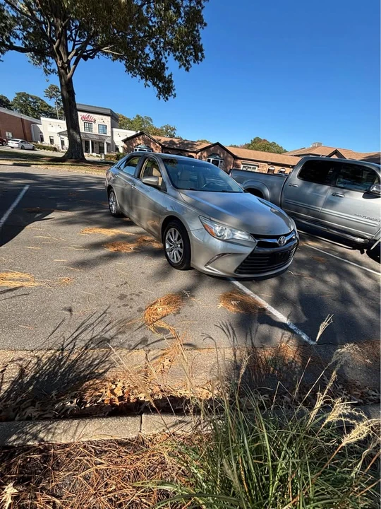 2017 Toyota Camry 7th Gen - Image 2 of 10