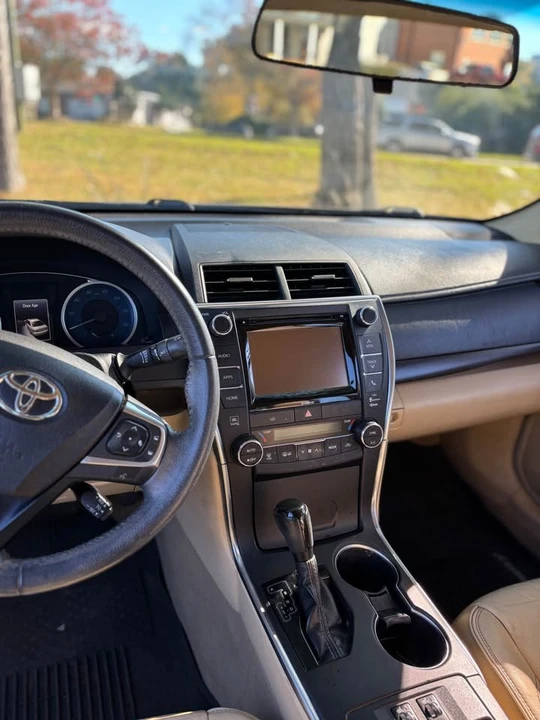 2017 Toyota Camry 7th Gen - Image 6 of 10