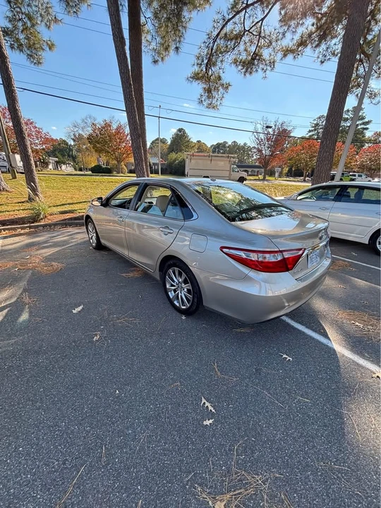 2017 Toyota Camry 7th Gen - Image 4 of 10