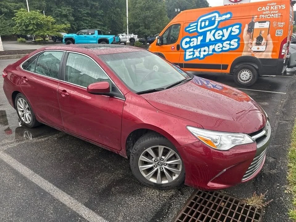 2017 Toyota Camry 7th Gen - Image 2 of 5