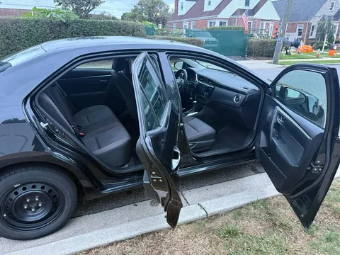 2017 Toyota Corolla 11th Gen - Image 2 of 14