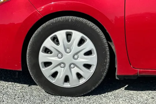 2017 Toyota Corolla 11th Gen - Image 3 of 12