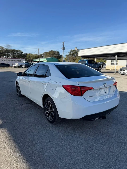 2017 Toyota Corolla 11th Gen - Image 4 of 13