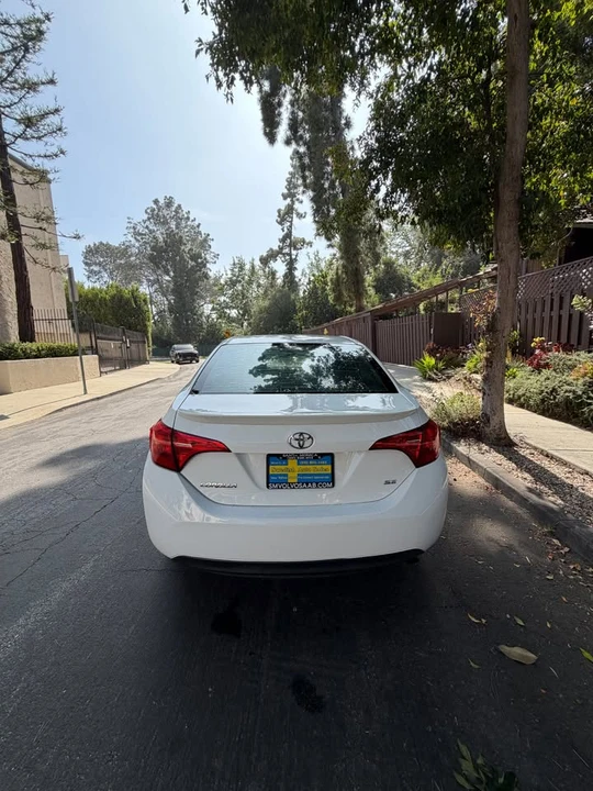 2017 Toyota Corolla 11th Gen - Image 8 of 15