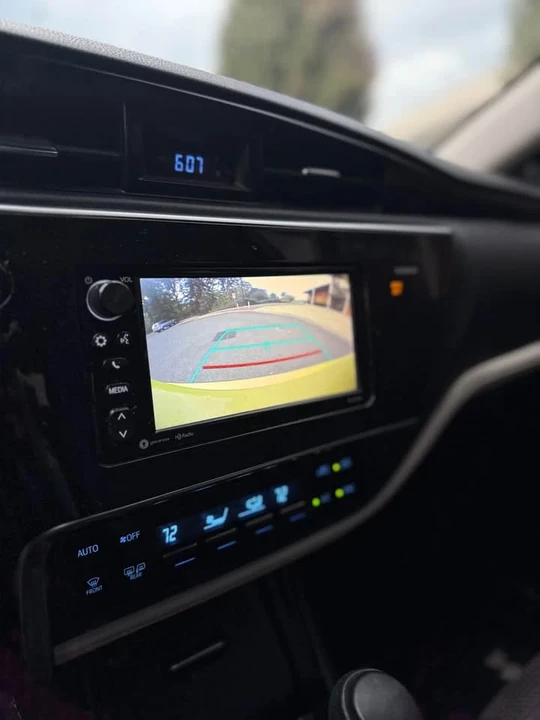 2017 Toyota Corolla 11th Gen - Image 5 of 11