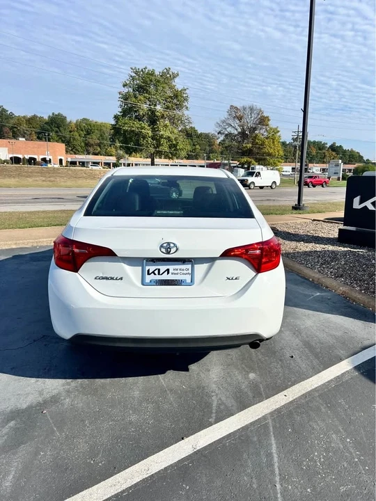 2017 Toyota Corolla 11th Gen - Image 5 of 7