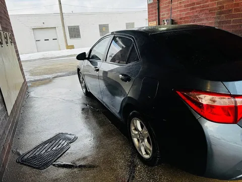 2017 Toyota Corolla 11th Gen - Image 2 of 5