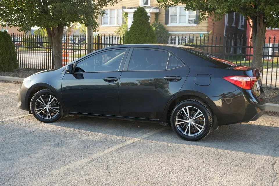 2017 Toyota Corolla 11th Gen - Image 3 of 16