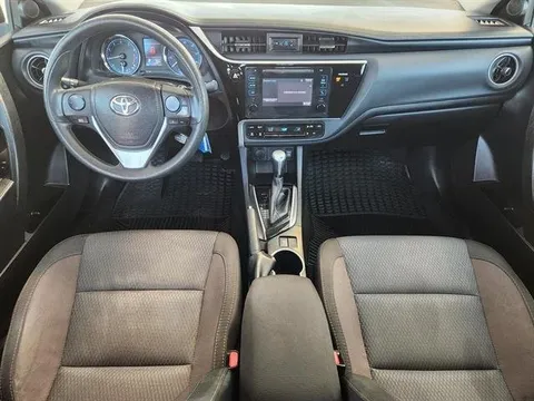 2017 Toyota Corolla 11th Gen - Image 2 of 9