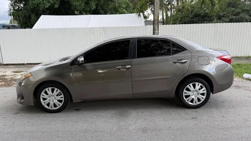 2017 Toyota Corolla 11th Gen - Image 3 of 20