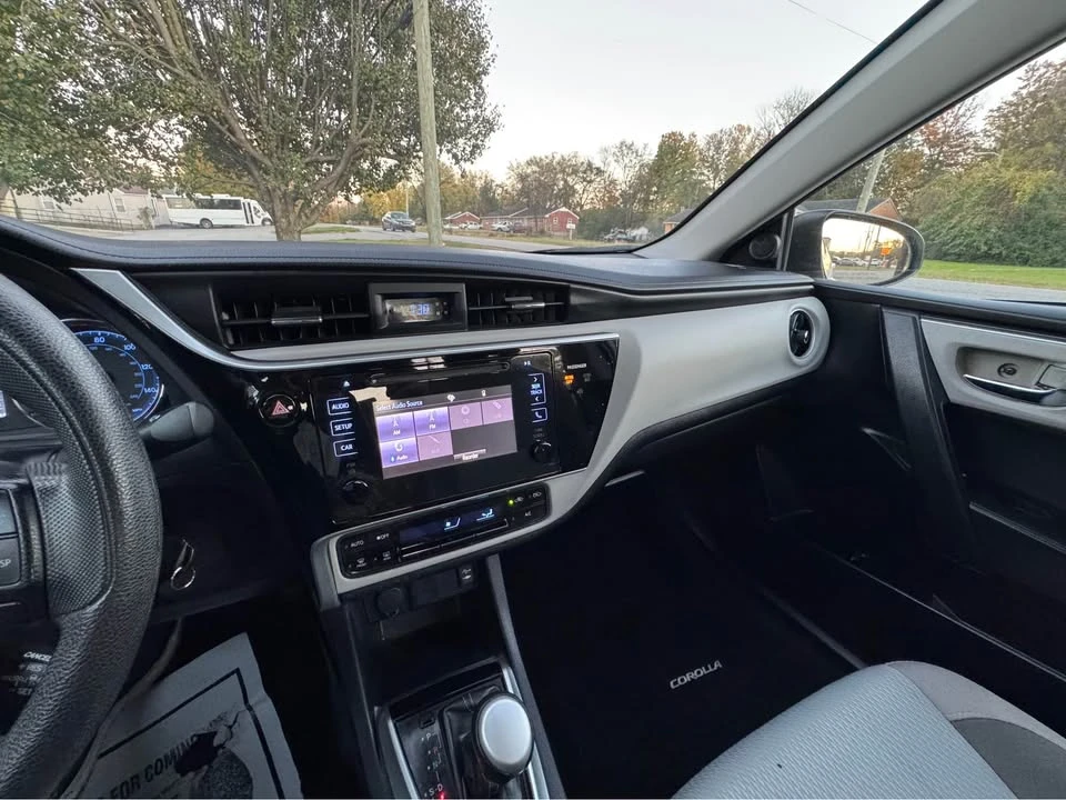 2017 Toyota Corolla 11th Gen - Image 17 of 20