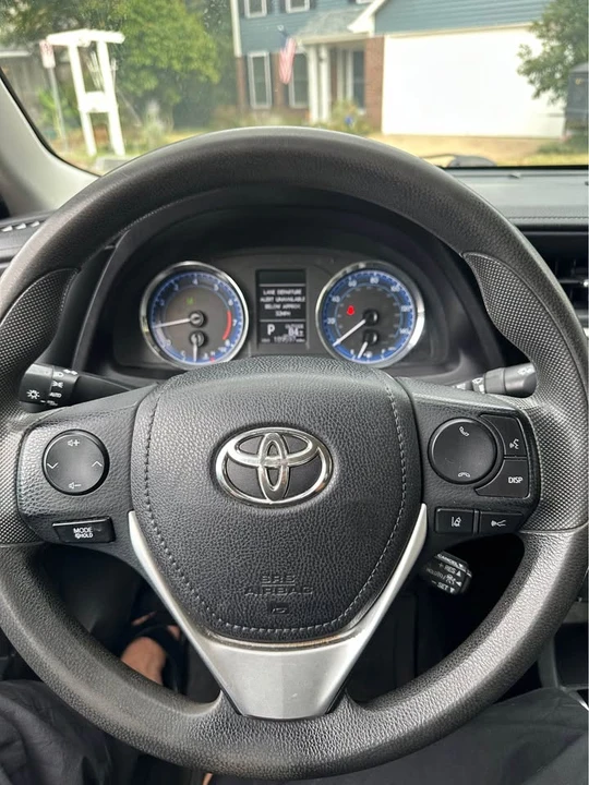2017 Toyota Corolla 11th Gen - Image 9 of 15