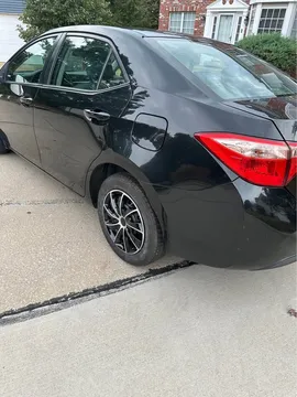 2017 Toyota Corolla 11th Gen - Image 3 of 15