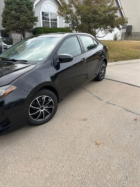 2017 Toyota Corolla 11th Gen - Image 2 of 15