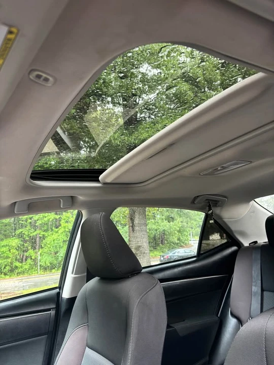 2017 Toyota Corolla 11th Gen - Image 10 of 15