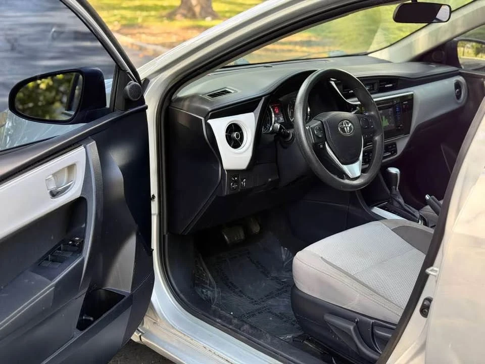 2017 Toyota Corolla 11th Gen - Image 13 of 16