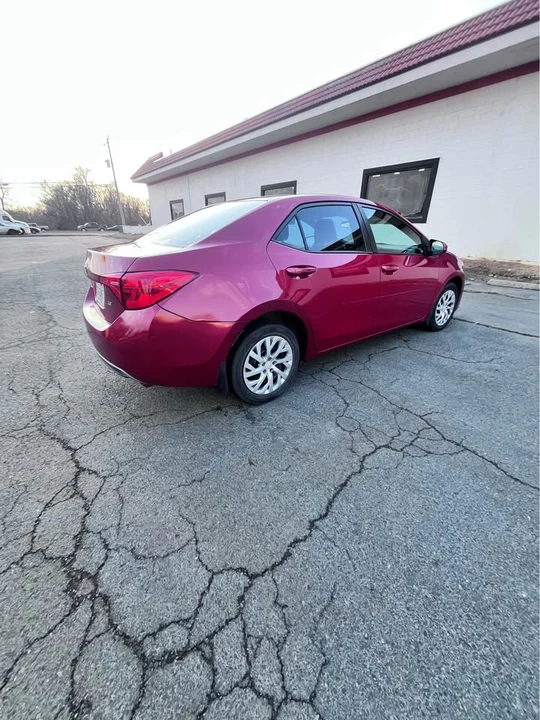 2017 Toyota Corolla 11th Gen - Image 5 of 17