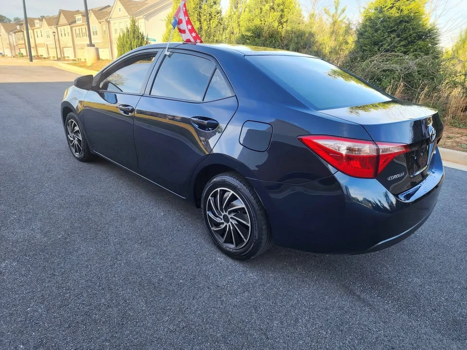 2017 Toyota Corolla 11th Gen - Image 8 of 16