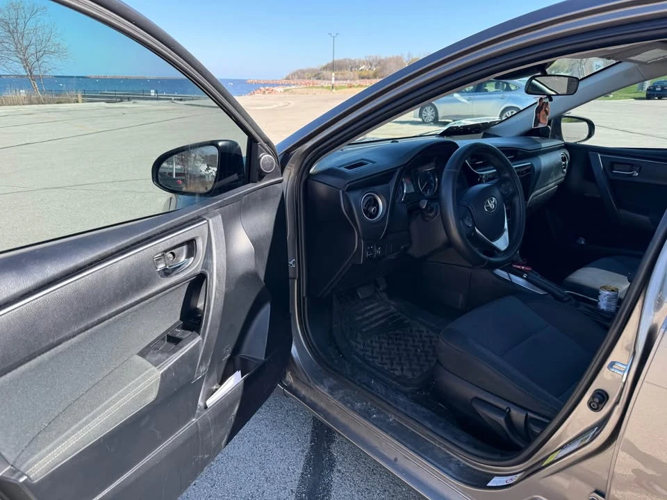 2017 Toyota Corolla 11th Gen - Image 5 of 12