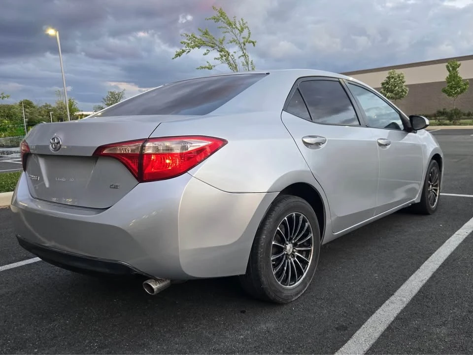 2017 Toyota Corolla 11th Gen - Image 5 of 13