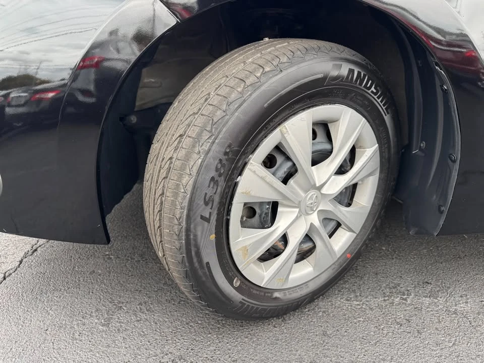 2017 Toyota Corolla 11th Gen - Image 18 of 19