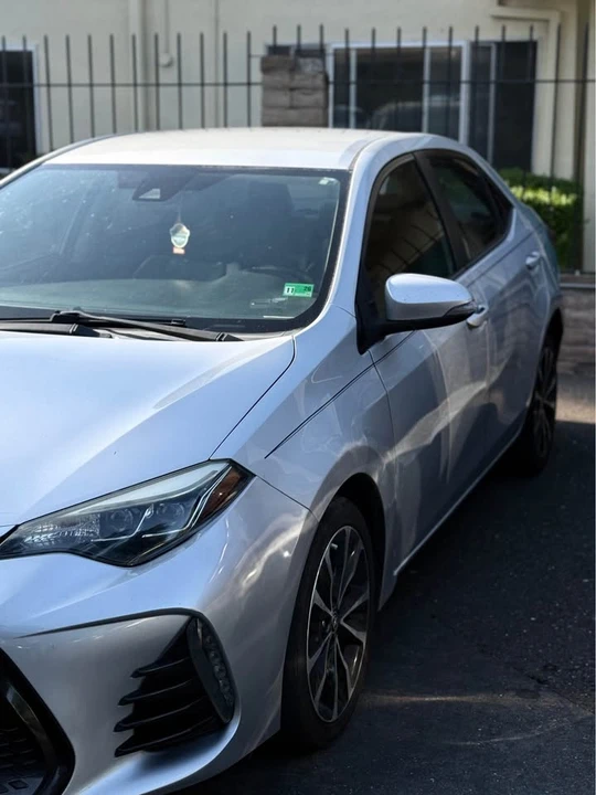 2017 Toyota Corolla 11th Gen - Image 2 of 11
