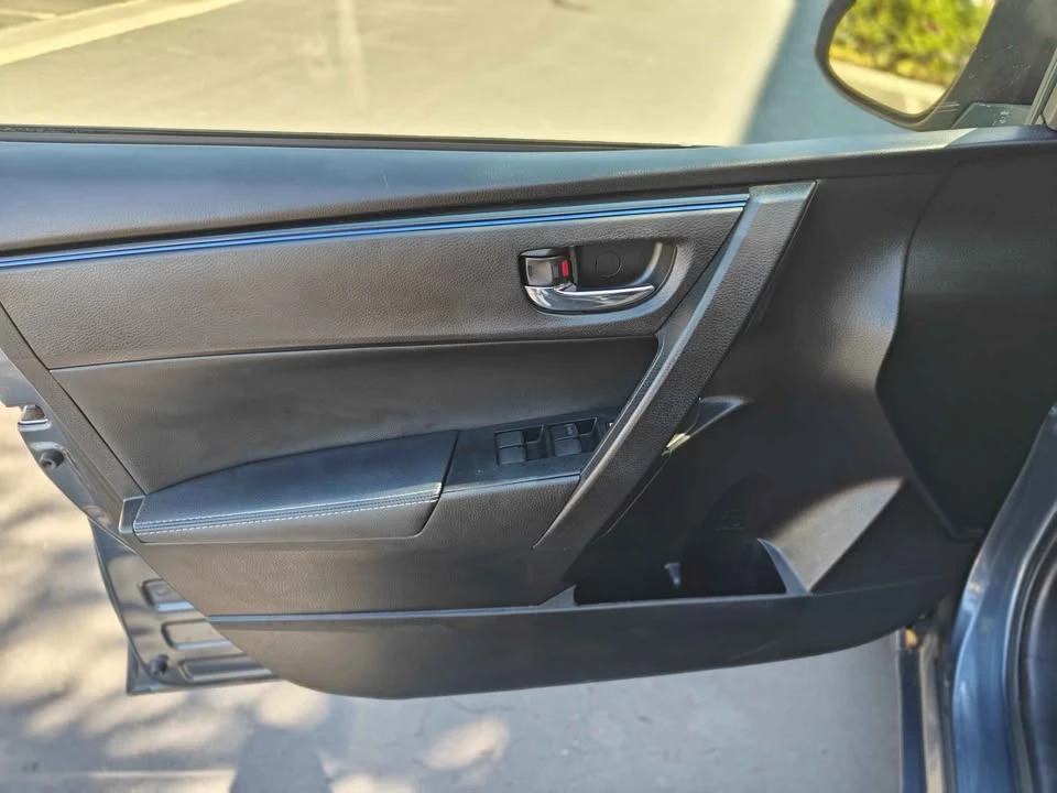 2017 Toyota Corolla 11th Gen - Image 15 of 20