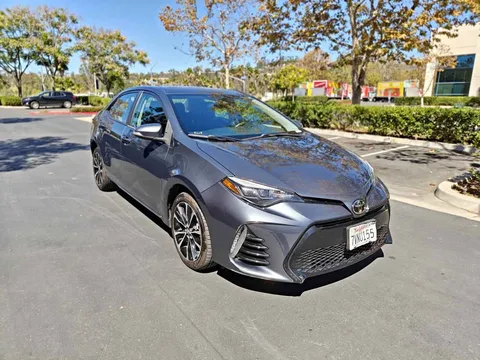 2017 Toyota Corolla SE Sedan
