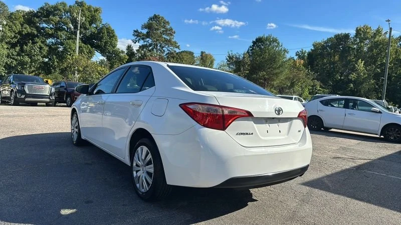 2017 Toyota Corolla 11th Gen - Image 5 of 20