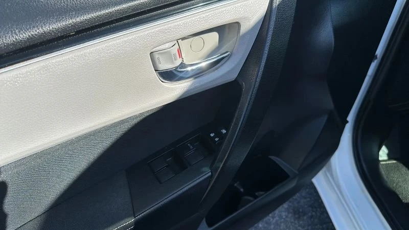 2017 Toyota Corolla 11th Gen - Image 10 of 20