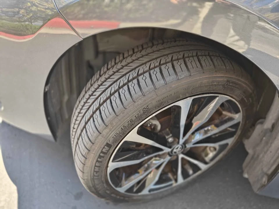 2017 Toyota Corolla 11th Gen - Image 9 of 20