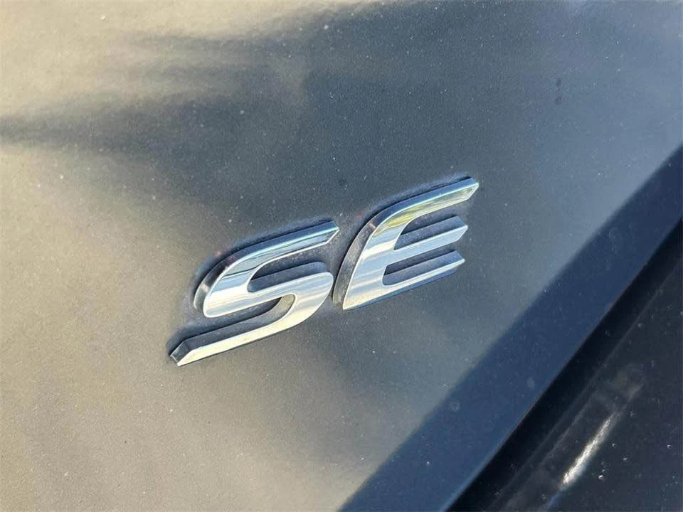 2017 Toyota Corolla 11th Gen - Image 11 of 17