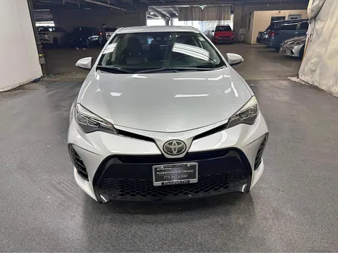 2017 Toyota Corolla SE Sedan