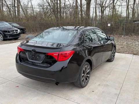 2017 Toyota Corolla 11th Gen - Image 4 of 13
