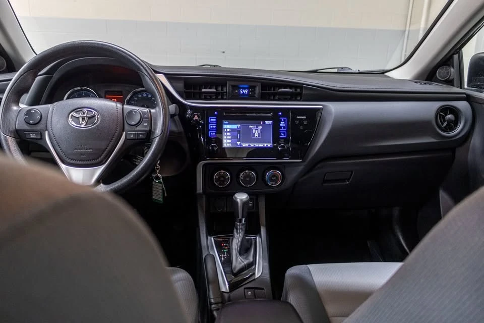 2017 Toyota Corolla 11th Gen - Image 17 of 20
