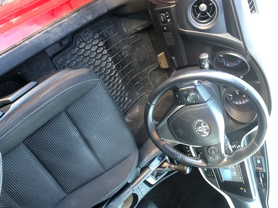 2017 Toyota Corolla 11th Gen - Image 11 of 14
