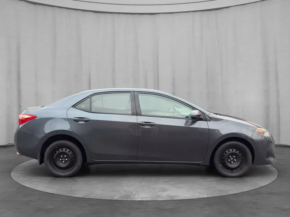 2017 Toyota Corolla 11th Gen - Image 8 of 17