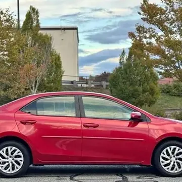 2017 Toyota Corolla LE Sedan
