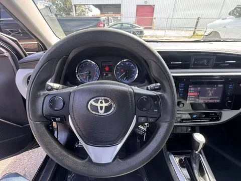 2017 Toyota Corolla 11th Gen - Image 4 of 13