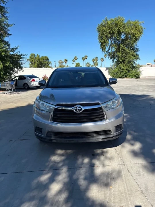 2017 Toyota Highlander - Image 4 of 9