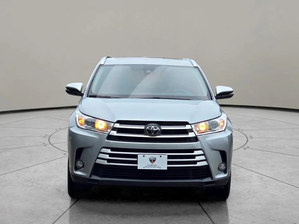 2017 Toyota Highlander - Image 8 of 20
