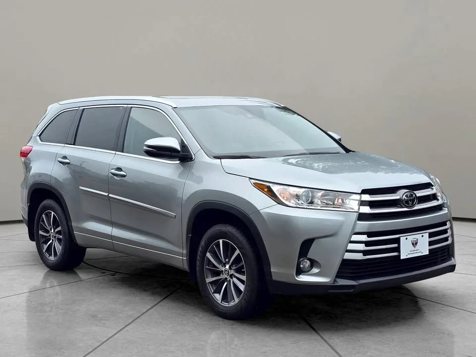 2017 Toyota Highlander - Image 7 of 20